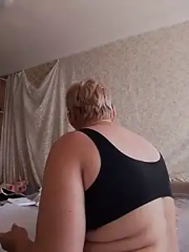 LittleFlower777 webcam