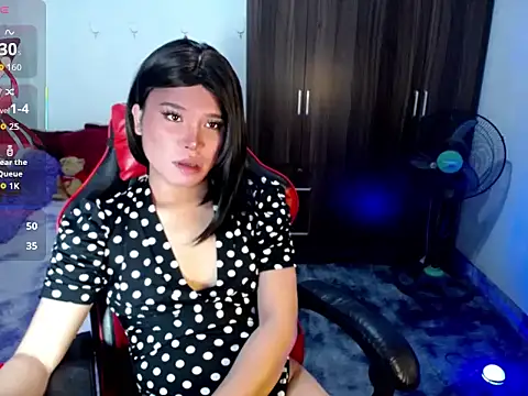 sofiathe1st (T young) - BE MY LOVER