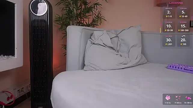 samai_3 (F teen) - rub nipples and spit boobs