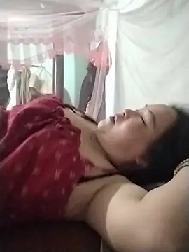 NAAYA8190 live cam