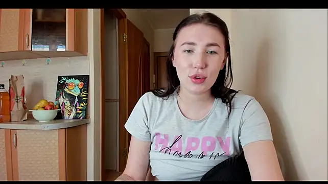 milana_lovee (Ask my age) - Take off your T-shirt