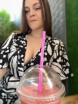 crazytori (F young) - Take off bra in cafe LT🎁