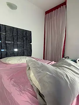 Natasharuso live cam on StripChat