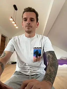 Huge_cock22cm avatar