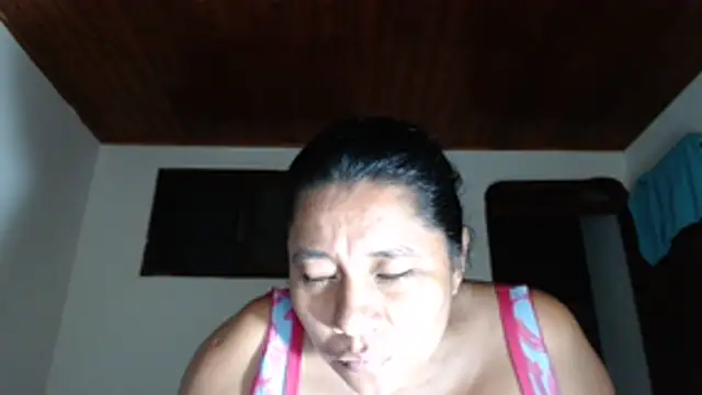 adrixxx38 live cam on StripChat