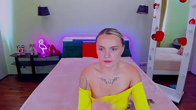 MagicEyess live cam on StripChat
