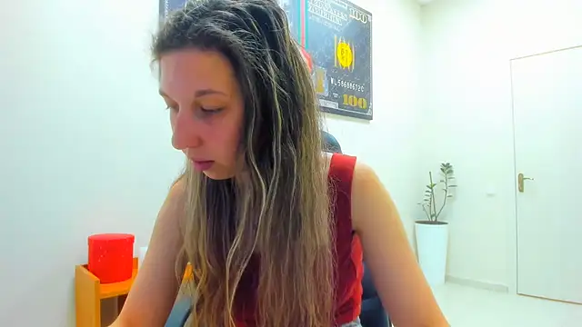 Ellina_Star live cam on StripChat