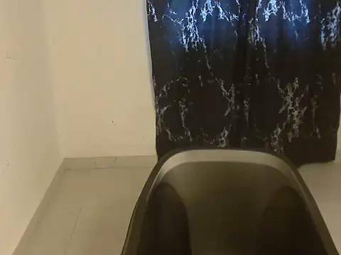 Nasty_wetpussy live cam on StripChat