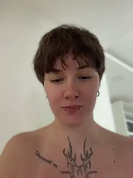 IceMur live sex cam