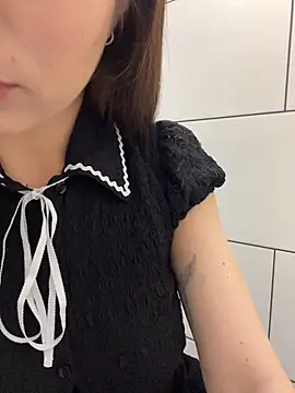Holly_Play live sex cam