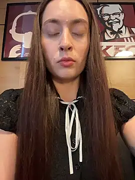Holly_Play