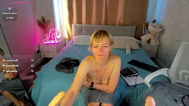 Ann_Annise live cam on StripChat