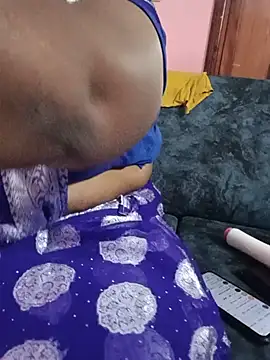 Tamil-lakhmi live cam on StripChat