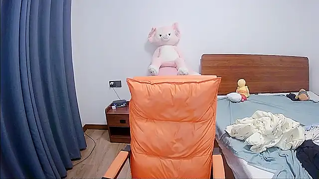 SerafinaLi live cam on StripChat