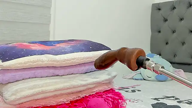 Elizabeth_18_ live webcam