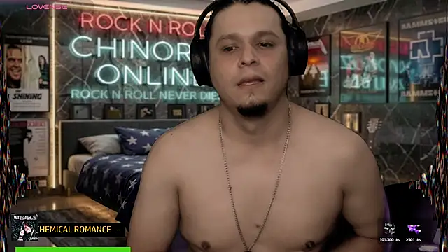 chino_roz live cam on StripChat