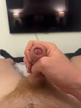 gayginger86 (Ask my age) - Tell me where to cum