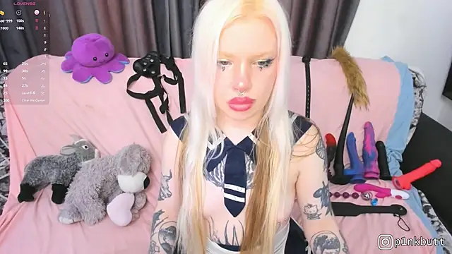 HelenGoat live cam on StripChat