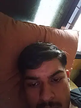 your_secret_guy (M twink) - 1st Cum show