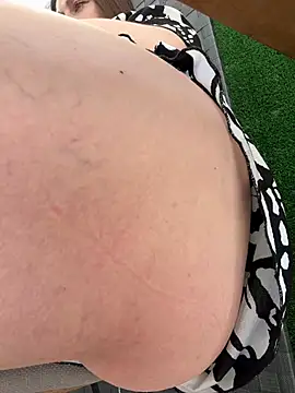 CrazyTori live cam on StripChat
