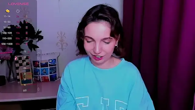 KindHazelHere_ webcam