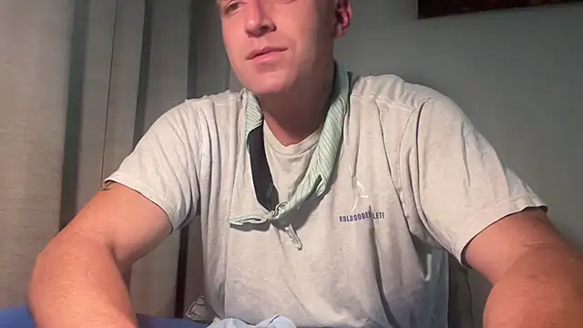 daswitch85 (Ask my age) - Dick down no condom