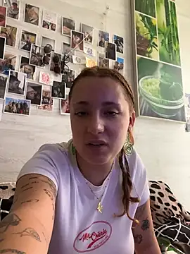Hawitxui live cam on StripChat