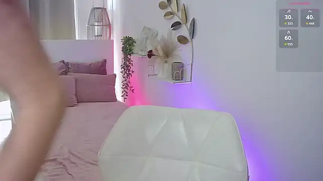 LiaaaBunny live cam on StripChat