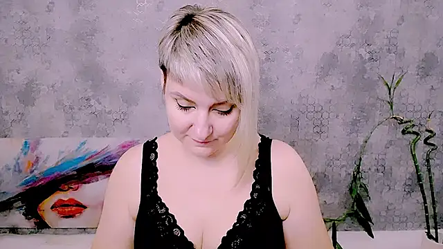 Djullia live cam on StripChat
