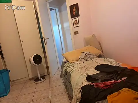 PierPesaroX live cam on StripChat