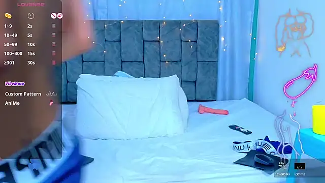 nicolastorrez (M twink) - Let's cum together and use a toy