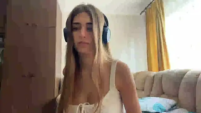 MarleenHaynie live cam on StripChat