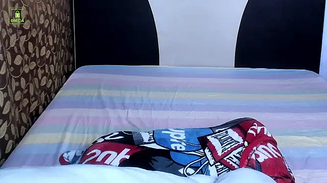 Crazyasiancum1 webcam