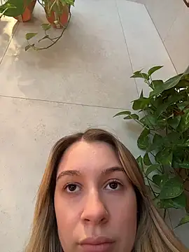 sashacatt (F young) - Masturbation+one finger in  pussy🔥