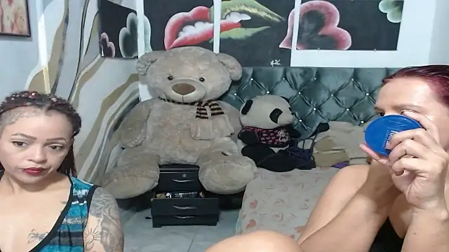 manzanahot9 (G milf) - 69 naked and squirt .kiss hot and finger