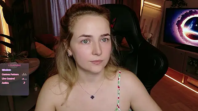 Mira_Mermayd live sex cam