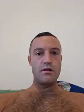 enricso (Ask my age) - Horny cum show