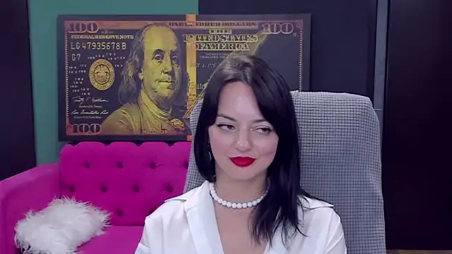 BellaRowan live cam on StripChat