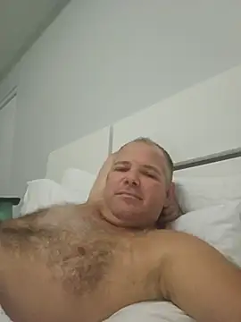 cubanitofeliz40 live cam on StripChat