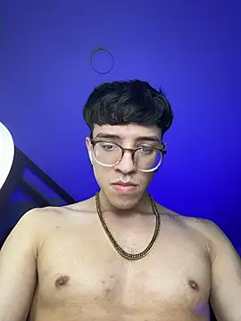 ArthurDaviess21 live cam on StripChat