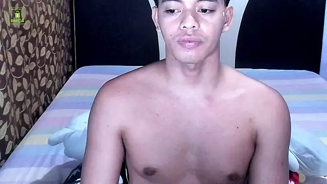 Crazyasiancum1 webcam