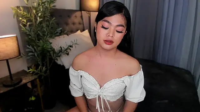 AsianHugecockAnna live cam on StripChat