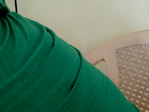 Tamillakshmi27 live cam on StripChat