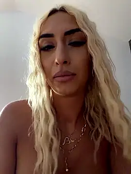 KelseyJunes webcam