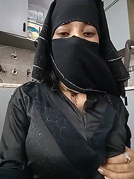 Noorkhatoon live cam on StripChat