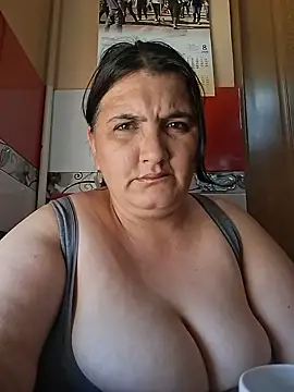 SexyNicool36 live cam on StripChat