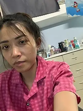 Minee1202 live cam on StripChat