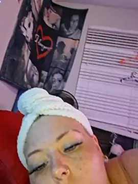 SpiderRose444 live cam on StripChat