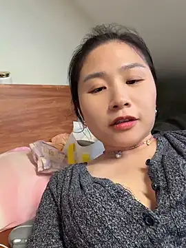Iridessa- live cam on StripChat