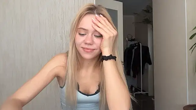 Glamorforyou live cam on StripChat